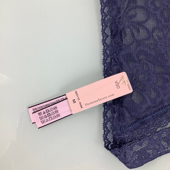 Victoria’s Secret V-String Thong Panties size Medium NWT - Picture 6 of 8